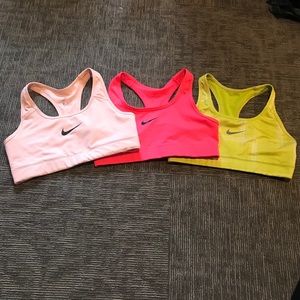 3 Medium Nike Medium Support Sport Bra Bundle